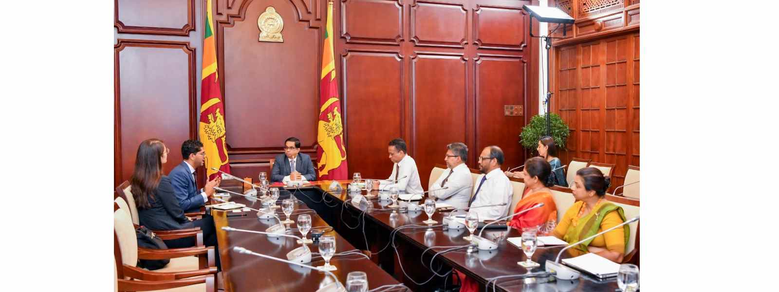 ටෝනි බ්ලෙයාර් ආයතනයේ නියෝජිතයෝ ජනපති ලේකම් හමුවෙති